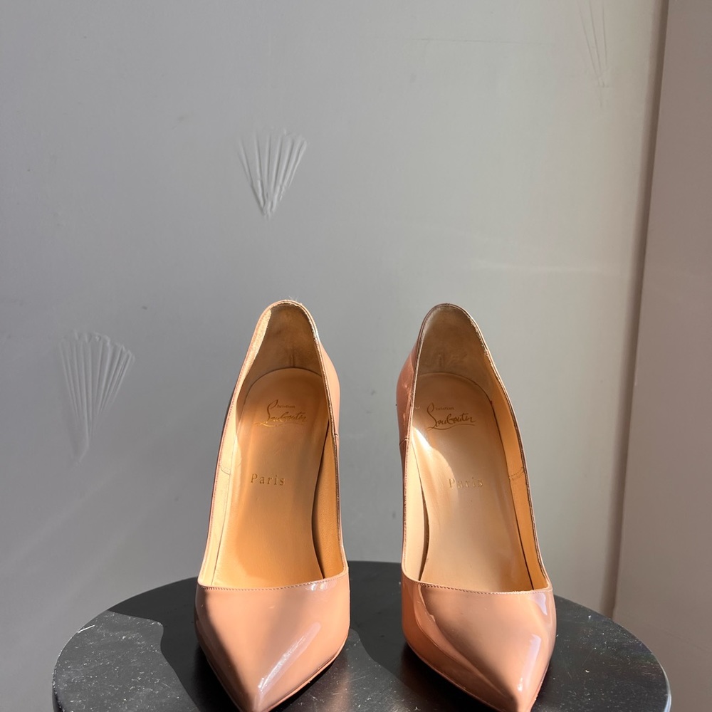 Christian Louboutin So Kate Nude
